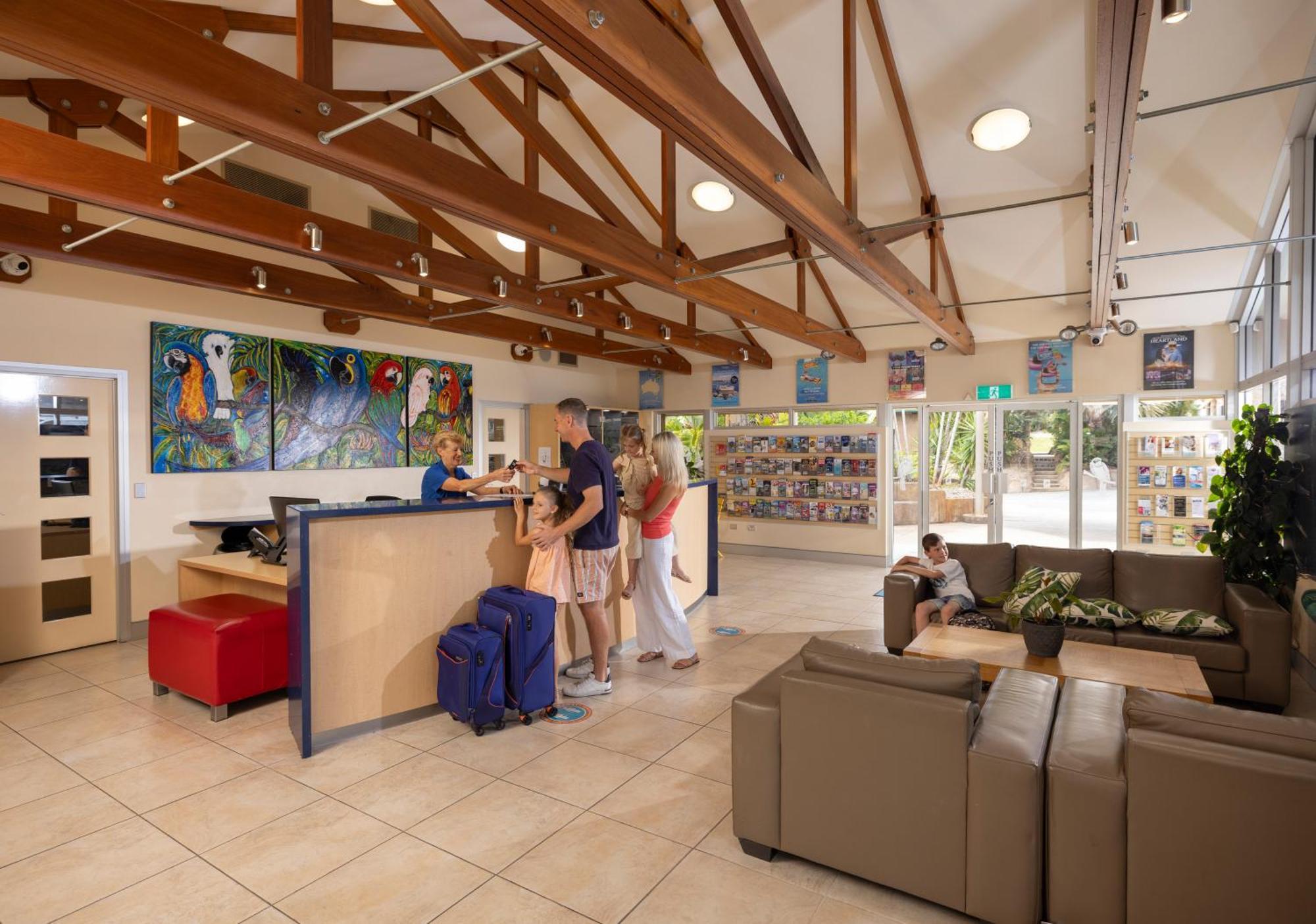 Ashmore Palms Holiday Village Guldkusten Exteriör bild